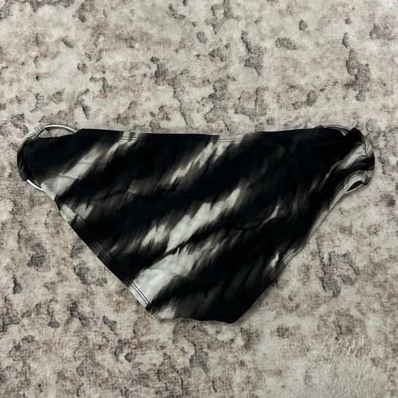 Ocean Core (from Bikini Village) Halter Bikini with Silver Rings. Size XS - Picture 2 of 6